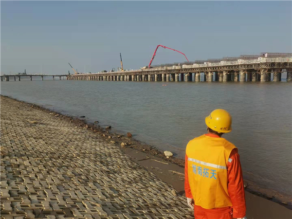 湖南拓天路桥工程机械有限公司,湖南路桥设施设计,湖南路桥设施销售,路桥建设